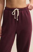 Load image into Gallery viewer, Stadium Cotton Jogger - Merlot
