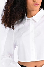 Load image into Gallery viewer, Cropped Button Shirt - White
