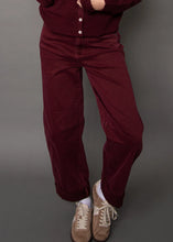 Load image into Gallery viewer, Barni Stretch Barrel Cuffed Jeans - Olive - Burgundy (Style: 44W039SO)