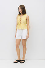 Load image into Gallery viewer, Dunst Top - Yellow - White