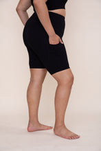 Load image into Gallery viewer, Curvy Impact Biker Shorts - Black