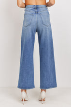 Load image into Gallery viewer, High Waisted Wide Leg Ankle Length Cargo Pockets Medium Wash