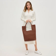 Load image into Gallery viewer, Aiden Tote - Chocolate
