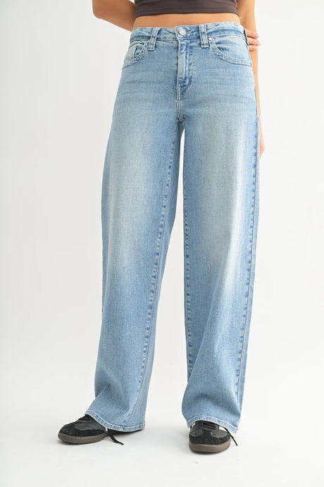 Low Slung Vintage Straight Jeans - Light Denim