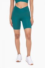 Load image into Gallery viewer, Venice Crossover Waist Biker Short - Palm Blue
