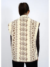 Load image into Gallery viewer, Banff Sherpa Vest
