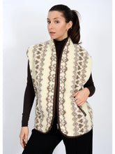 Load image into Gallery viewer, Banff Sherpa Vest
