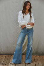 Load image into Gallery viewer, Birdie Collared Blouse - Off White (Style L8457)
