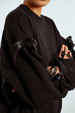 Load image into Gallery viewer, Ribbon Bow Detail Sweatshirt - Black
