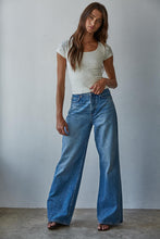 Load image into Gallery viewer, Seamless Eyelet Tee - Asst Colors Ivory
