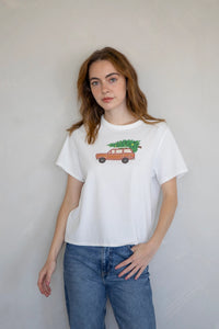 Noelle Holiday Tee - Cream w/ Car &amp; Tree