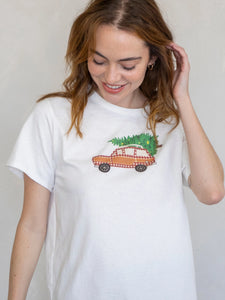 Noelle Holiday Tee - Cream w/ Car &amp; Tree