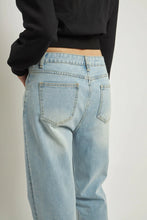 Load image into Gallery viewer, Cuff Hem Jeans - Light Wash
