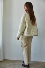 Load image into Gallery viewer, Everleigh Quilted Liner Jacket - Ivory (Style L8546)
