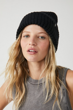 Load image into Gallery viewer, Free People Cool Down Beanie - Black
