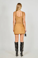 Load image into Gallery viewer, Scoop Neck Suede Top
