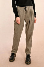 Load image into Gallery viewer, Woven Jogger - Beige or Black
