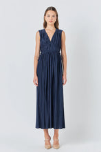 Load image into Gallery viewer, Pleated Details Midi Dress - Navy
