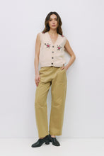 Load image into Gallery viewer, Jony Sweater Vest - Cream
