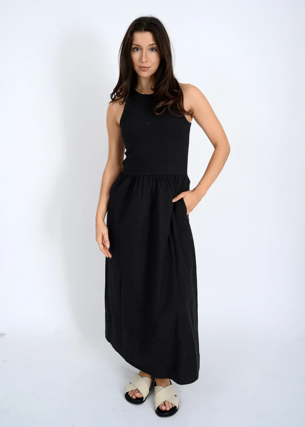 Kamalia Dress - White (style: 56WD078H33) Shown in Black