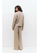 Load image into Gallery viewer, Lennon Sweater - Beige
