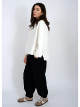 Load image into Gallery viewer, Lucina Hi Lo Pullover - Call Lily - Black (77T040S)
