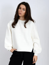 Load image into Gallery viewer, Lucina Hi Lo Pullover - Call Lily - Black (77T040S)
