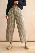 Load image into Gallery viewer, Mini Check Barrel Jeans - Tan/Brown
