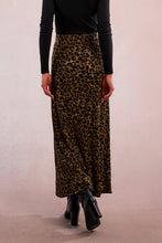 Load image into Gallery viewer, Leopard Print Knit Skirt - Black/Brown Print
