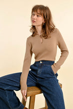 Load image into Gallery viewer, Front Twist Sweater - Beige
