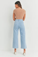 Load image into Gallery viewer, Patch Pocket Wide Leg Jeans - Light Denim 
