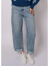 Load image into Gallery viewer, Barni Stretch Barrel Cuffed Jeans - Light Wash (Style: 43W107SO)
