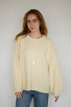 Load image into Gallery viewer, Juniper Cardigan - Oatmeal - Butter
