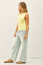 Load image into Gallery viewer, Contrast Trim Vest
