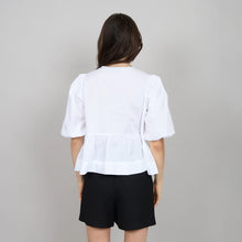 Load image into Gallery viewer, Tally Blouse - White (style: 56W267S)
