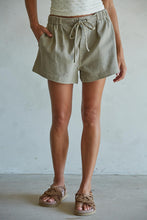 Load image into Gallery viewer, Tanner Denim Shorts
