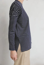 Load image into Gallery viewer, Tate Top - Cream/Blk - Navy/White
