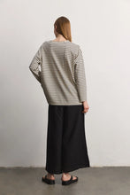 Load image into Gallery viewer, Tate Top - Cream/Blk - Navy/White
