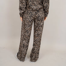Load image into Gallery viewer, Victoria Modal Scuba Pant - Leopard 
