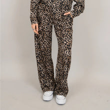Load image into Gallery viewer, Victoria Modal Scuba Pant - Leopard 
