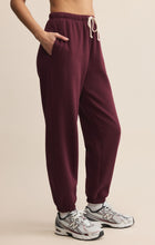 Load image into Gallery viewer, Stadium Cotton Jogger - Merlot 
