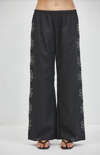 Load image into Gallery viewer, Ardennes Pants -&nbsp;Black (Style PL2060B)
