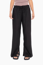 Load image into Gallery viewer, Wide Leg Resort Radiance Pant - Black
