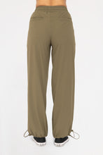 Load image into Gallery viewer, Convertible Cargo Pant - Ivy Green
