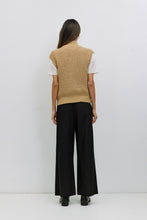 Load image into Gallery viewer, Reagan Sweater Vest - Khaki
