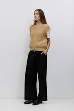 Load image into Gallery viewer, Reagan Sweater Vest - Khaki
