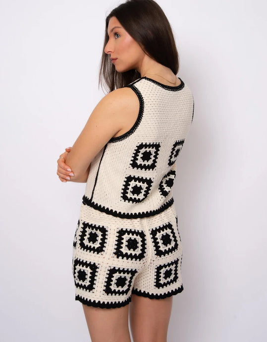Alby Crochet Top - Natural/Blk (Style: 56S190S)