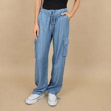 Load image into Gallery viewer, Stacia Pants - Mid Blue
