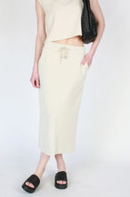 Load image into Gallery viewer, Savara Soft Scuba Skirt - Stone
