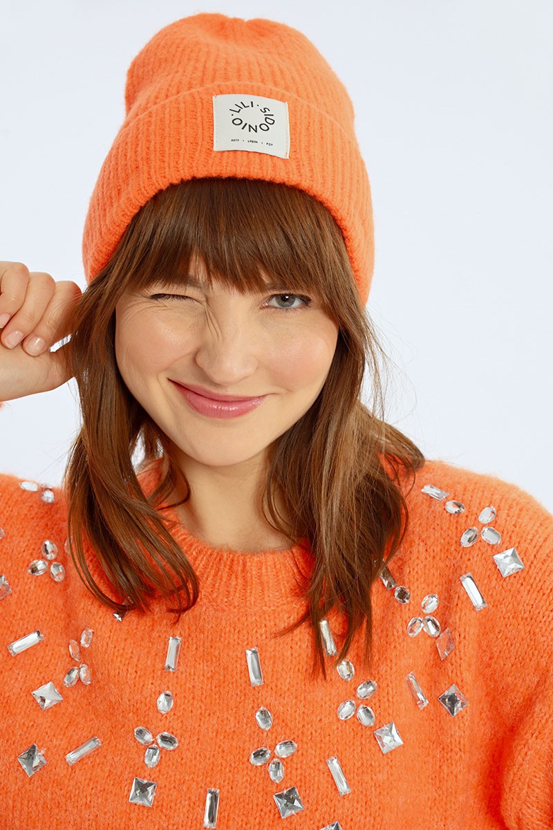 Rib Cuffed Knit Beanie

Lili Sidonio brand patch

Orange or Navy